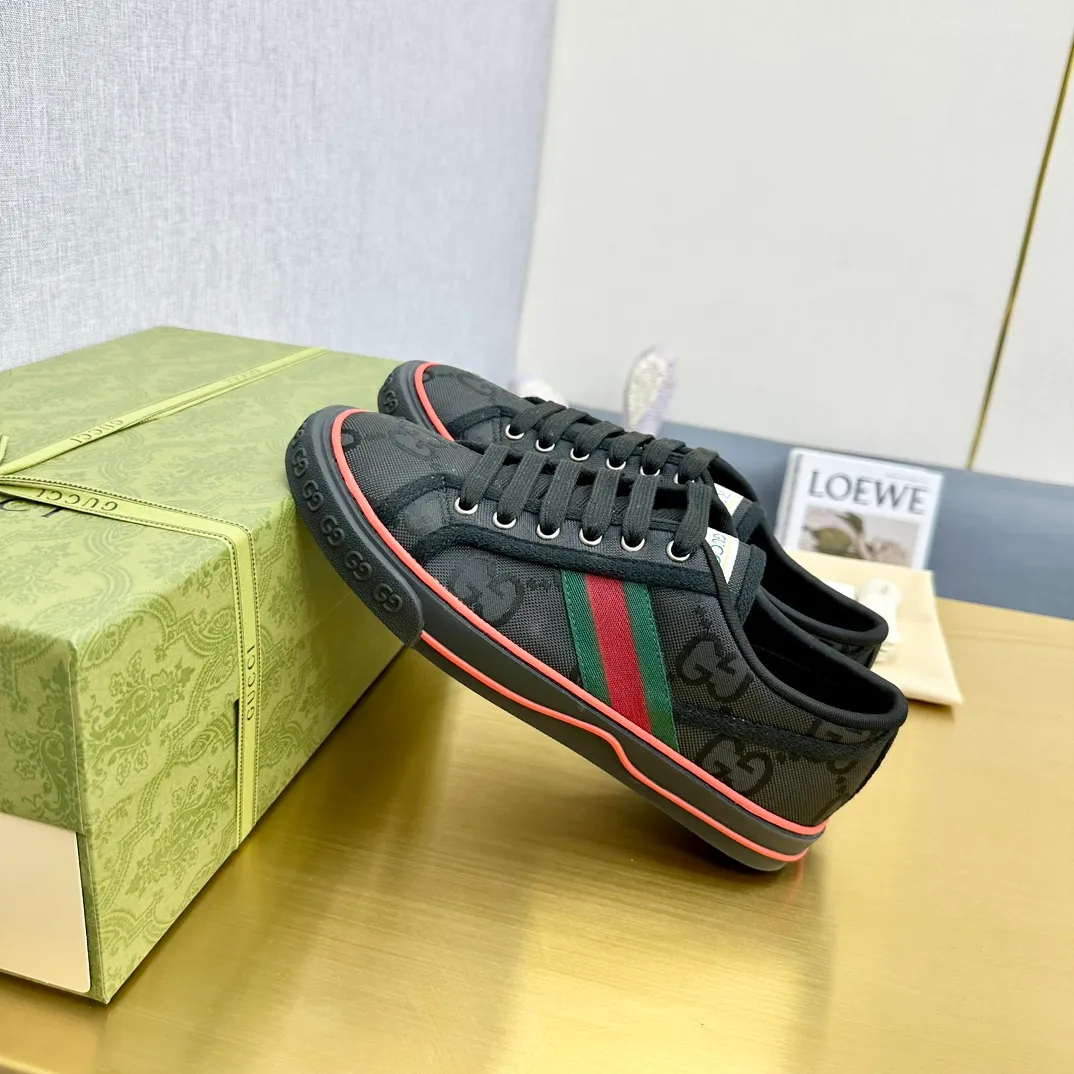 👟👟Ex-factory price 440👟👟 Women's Shoes Women's Clothing GUCCI 2020 latest classic model 1977 low-top double G canvas shoes, original purchase, 1:1 development, original lasting process. Size: 35-45/45. Customized items are non-returnable and must be paid first. . ...new version complete package...